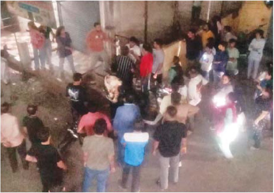 आधी रात को हुई मारपीट में युवती भी शिकार