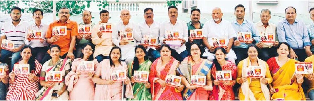 अग्रबंधुओं ने दिया खजराना गणेश को निमंत्रण