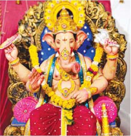 अष्टविनायक प्रतिमा दर्शन और सांस्कृतिक कार्यक्रम में पहुंच रहे है श्रद्धालु