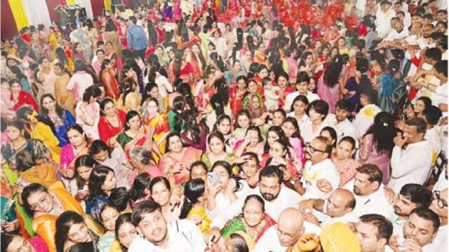 भगवान महावीर के जन्म वाचन आयोजन होते रहे