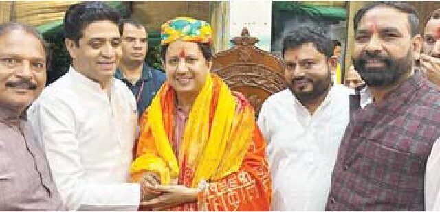 भाजपा नेता रहे मौजूद