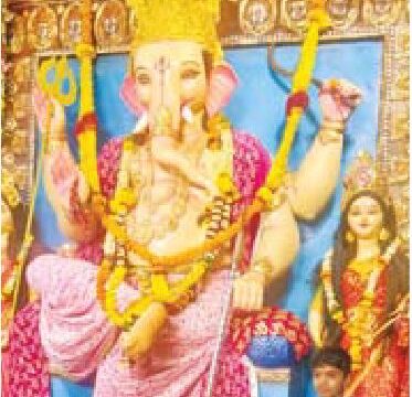 चितावद के राजा की लगी जयकार