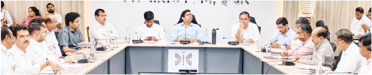 आयुक्त ने जारी कराया उपयंत्री को शोकाज नोटिस