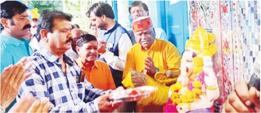 कांग्रेस नेताओं ने की मालवा मिल में शिरकत