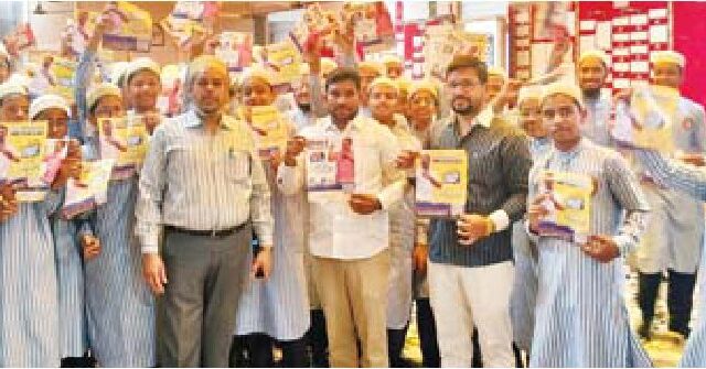 कांग्रेस प्रवक्ता और युवा कर रहे हैं संवाद