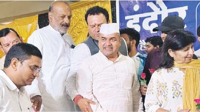 दीपक के लिए टेबल लगी तो लोगों ने युवक कांग्रेस ने वेबसाइट कहा खाने का भी आयोजन है क्या लांच कर दी चेतावनी