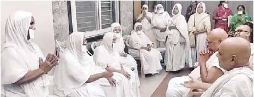 दो संतों का मिलन जैन समाजजनों ने देखा