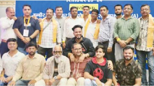 फोटोग्राफर ग्रुप सम्मानित