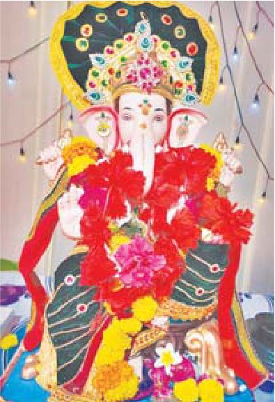 गणेश पंडाल में 11 बार हनुमान चालीसा