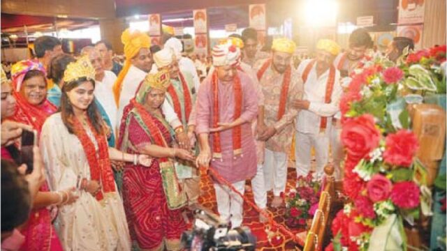 गार्डन में विजयवर्गीय समर्थकों का जमावड़ा