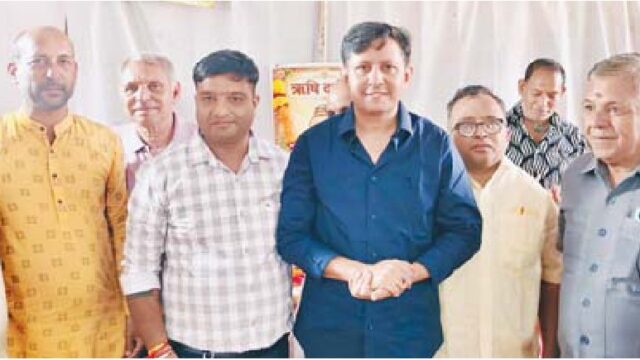 गुरव समाज के आयोजन में पहुंचे पूर्व विधायक