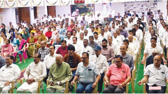 ज्ञानशिखर संस्था शिविर में उद्बोधन