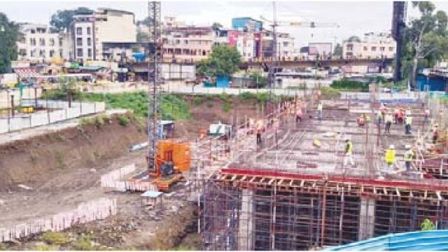 इंदौर रेलवे स्टेशन के निर्माण कार्य ने अब पकड़ी रफ्तार