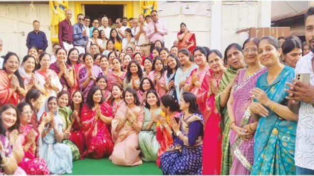 जैन मंदिर में क्षमावाणी एवं रत्नत्रय पूजन