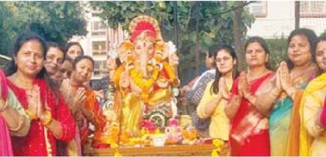 जलकुंड में गणेश विसर्जन