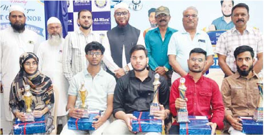 काबिलों का हुआ सम्मान