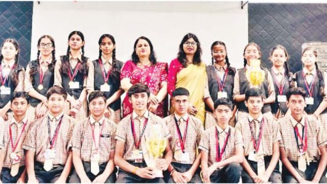 कसेरा बाजार स्कूल के 17 विद्यार्थियों ने जीते गोल्ड मेडल