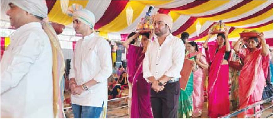 केशरी वाटिका में पहुंच रहे हैं जैन समाजजन