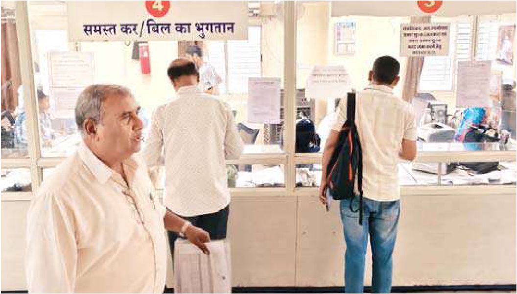 लोक अदालत में सुबह से लगने लगी भीड़