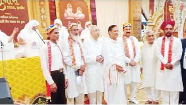 महासती के दर्शन कांग्रेसियों ने किए