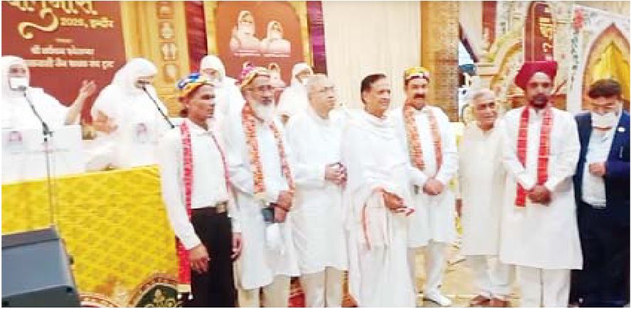 महासती के दर्शन कांग्रेसियों ने किए
