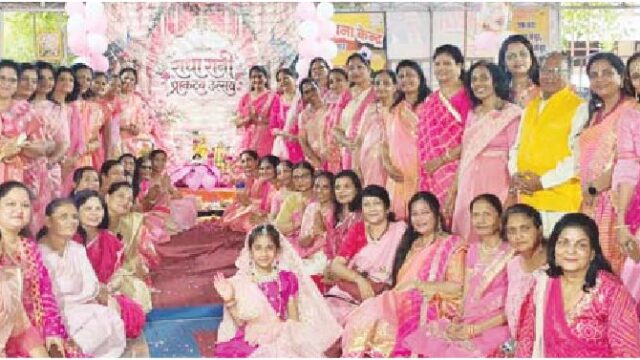 मातृशक्तियों ने निकाली राधा रानी की शोभायात्रा