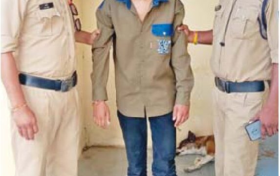 एमआर-10 वाइन शॉप पर लूटपाट करने वाले दो बदमाश गिरफ्तार