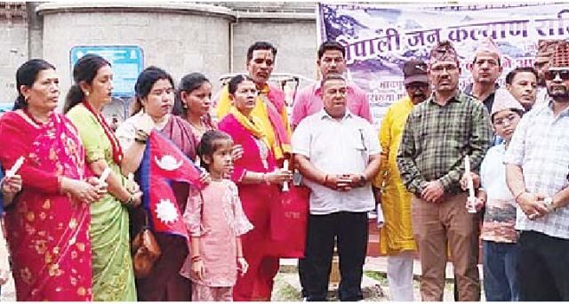 नेपाली समिति ने किया बाढ़ राहत के लिए सेवा कार्य