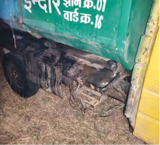 निगम की 11 गाड़ियों से एक ही रात में बैटरी चोरी