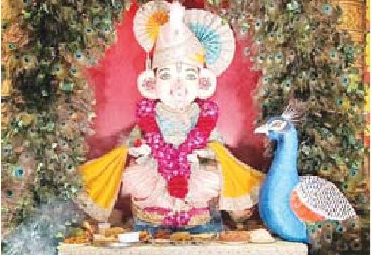 नृसिंह बाजार के राजा को छप्पन भोग