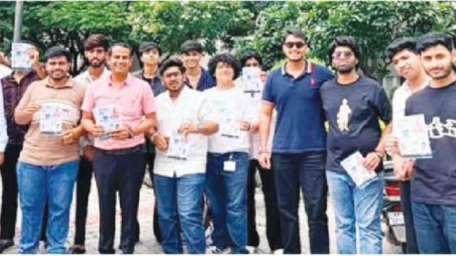पटेल की टीम युवा और विद्यार्थियों के साथ कर रही है जनसम्पर्क