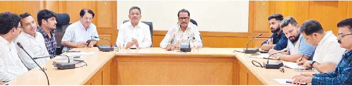 प्रभारी महापौर ने ली बैठक, मास्टर प्लान की सड़कों को भी देखकर दिए निर्देश