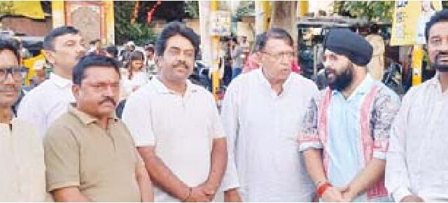 पूर्व मंत्री और कांग्रेस नेता रहे मौजूद