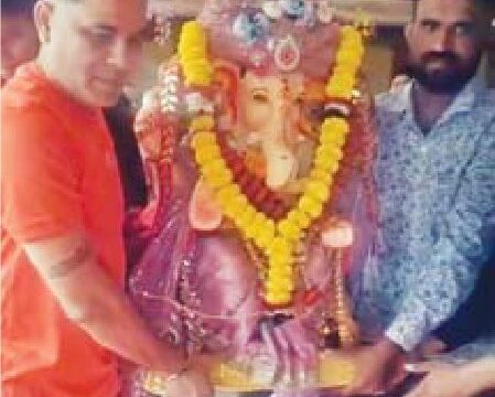 रहवासियों ने किया गणपतिजी का विसर्जन