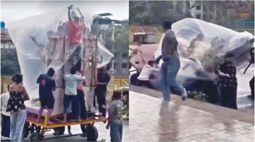 बारिश के बीच गिरी गणेश मूर्ति, 4 भक्त दबे