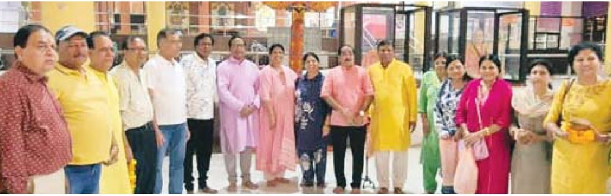 श्रद्धालुओं ने की धार्मिक यात्रा