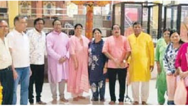 श्रद्धालुओं ने की धार्मिक यात्रा