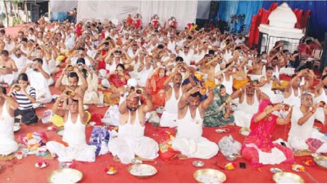 श्रद्धासुमन समिति ने किया तर्पण अनुष्ठान