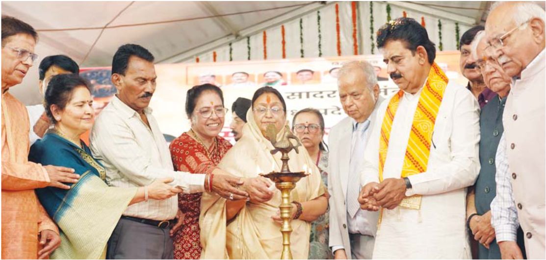 सिंधी समाजजनों को मुख्यमंत्री ने किया वर्चुअल सम्बोधित सिंधु कला केन्द्र के लिए भूमिपूजन में मंत्री सांसद और विधायक-पार्षद रहे मौजूद