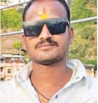 सूदखोर महिला से परेशान युवक ने लगाई फांसी