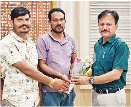 उपसंचालक संदीप यादव का सम्मान