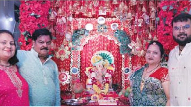 विघ्नहर्ता के लगे जयकारे
