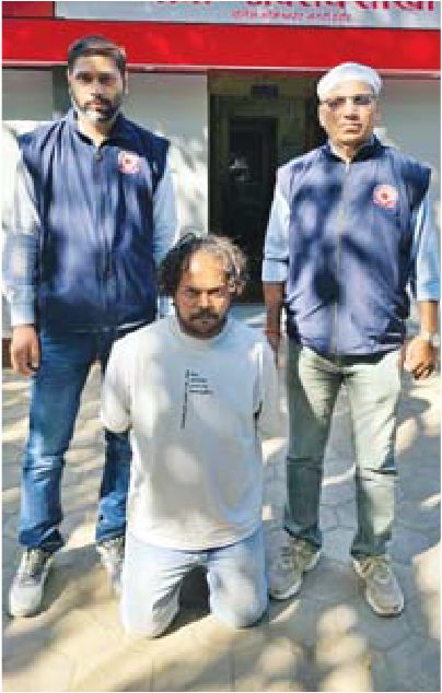 4 किलो से अधिक गांजे के साथ तस्कर गिरफ्तार