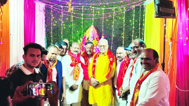 विधायक-पार्षद ने लगाए जयकारे