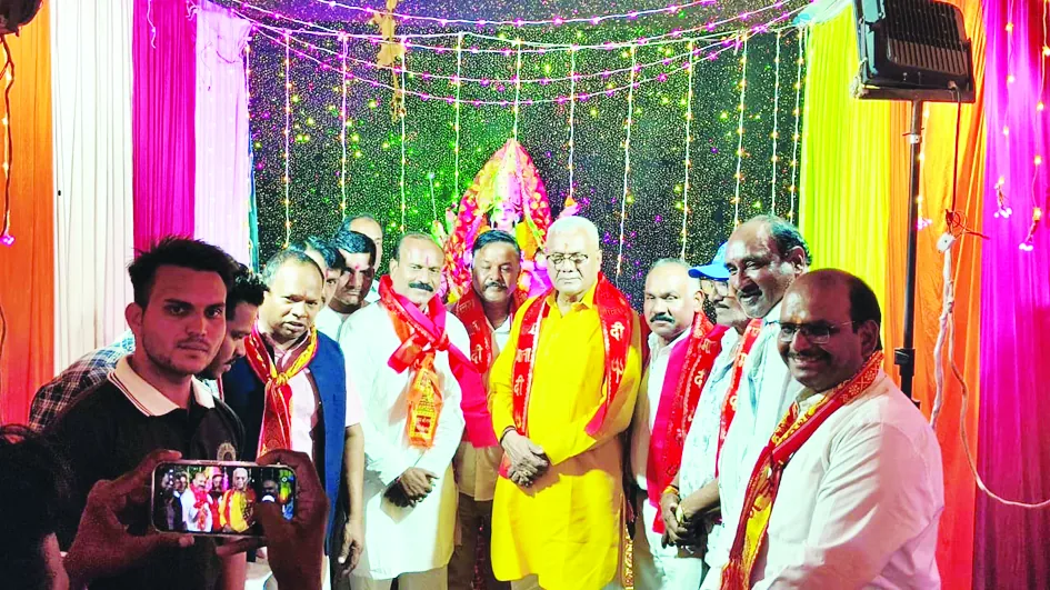 विधायक-पार्षद ने लगाए जयकारे