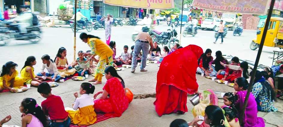 कन्याभोज और भंडारा का आयोजन
