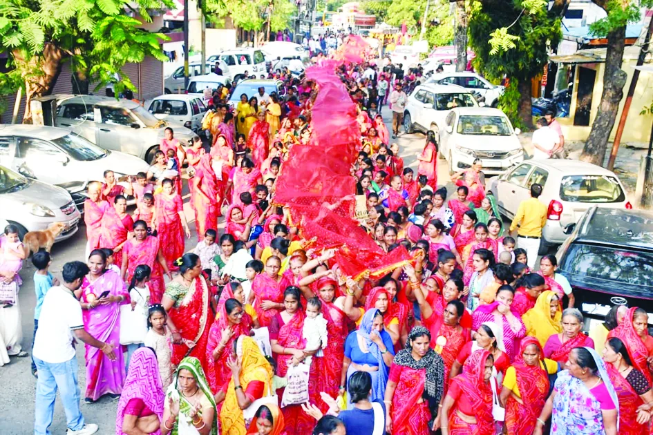 भाजपा नेता ने निकाली श्रद्धालुओं के साथ चुनरी यात्रा