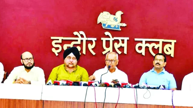 उज्जैन से अयोध्या तक 930 किमी की यात्रा करेंगे दिग्विजयसिंह