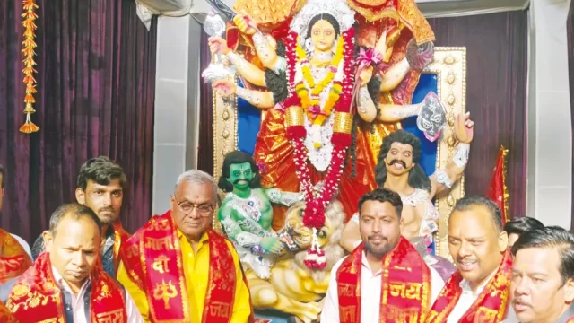 विधायक और पार्षद ने किए माताजी के दर्शन