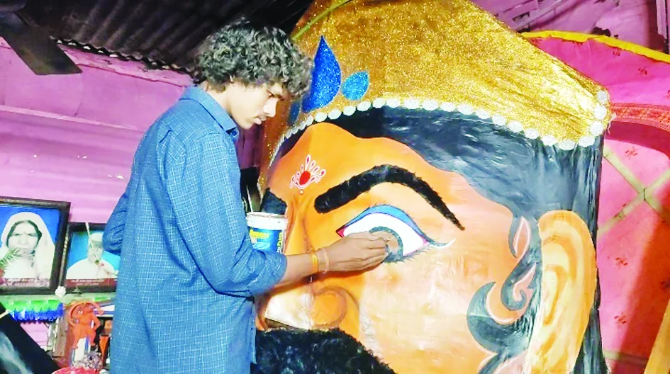 महावर नगर रावण मार्केट में पहुंच रहे हैं खरीददार